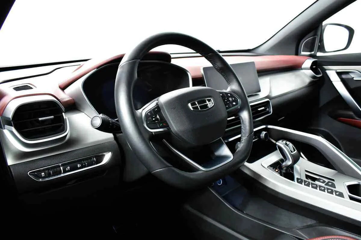 Geely Coolray, Белый, 2021, Робот, 150 л.с., цена от 1 713 000 руб.