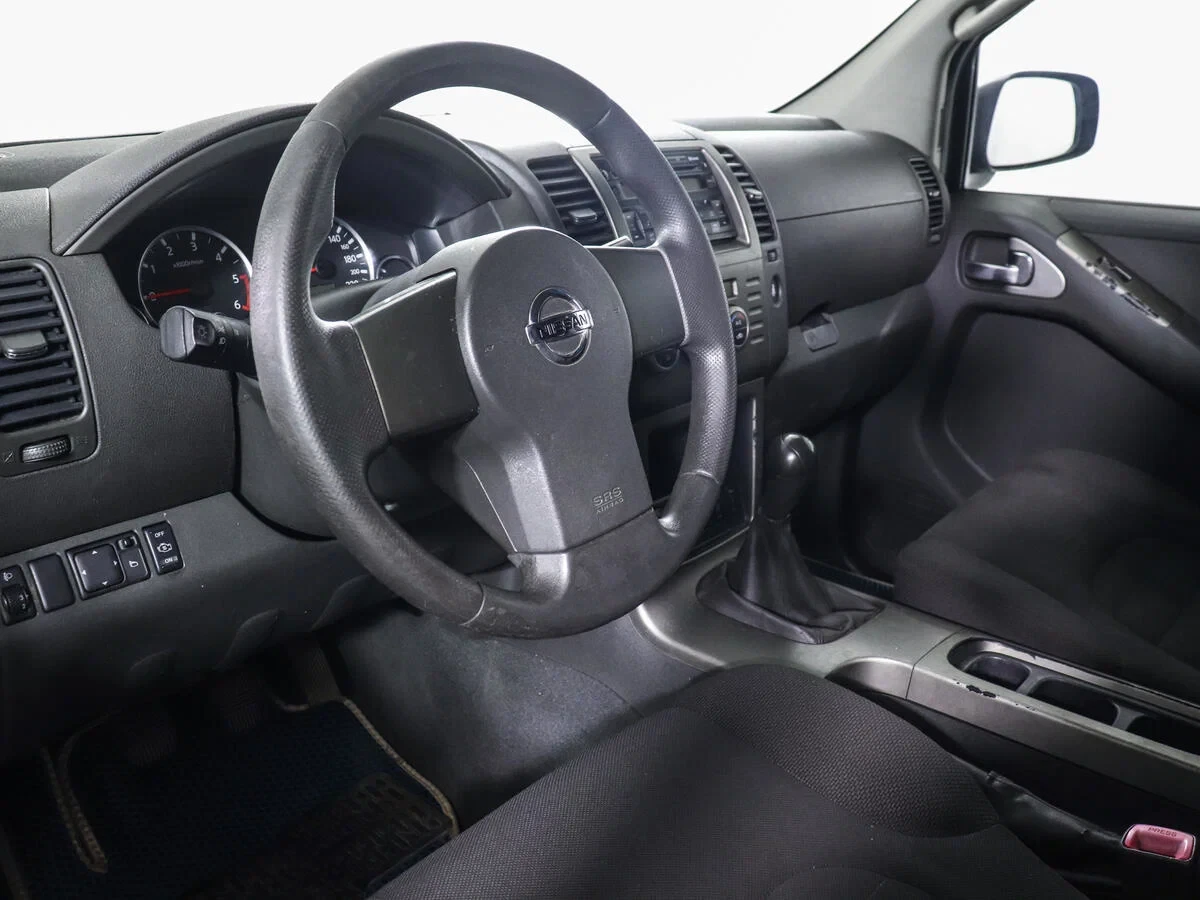 Nissan Pathfinder, Серебряный, 2008, Механическая, 174 л.с., цена от 771 000 руб.