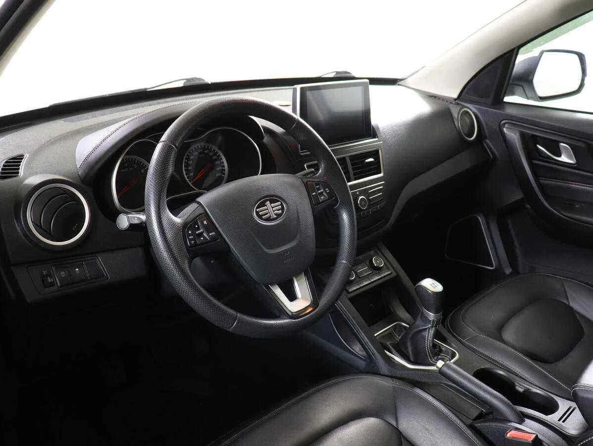 FAW Besturn X40, Белый, 2019, Механическая, 108 л.с., цена от 1 180 000 руб.