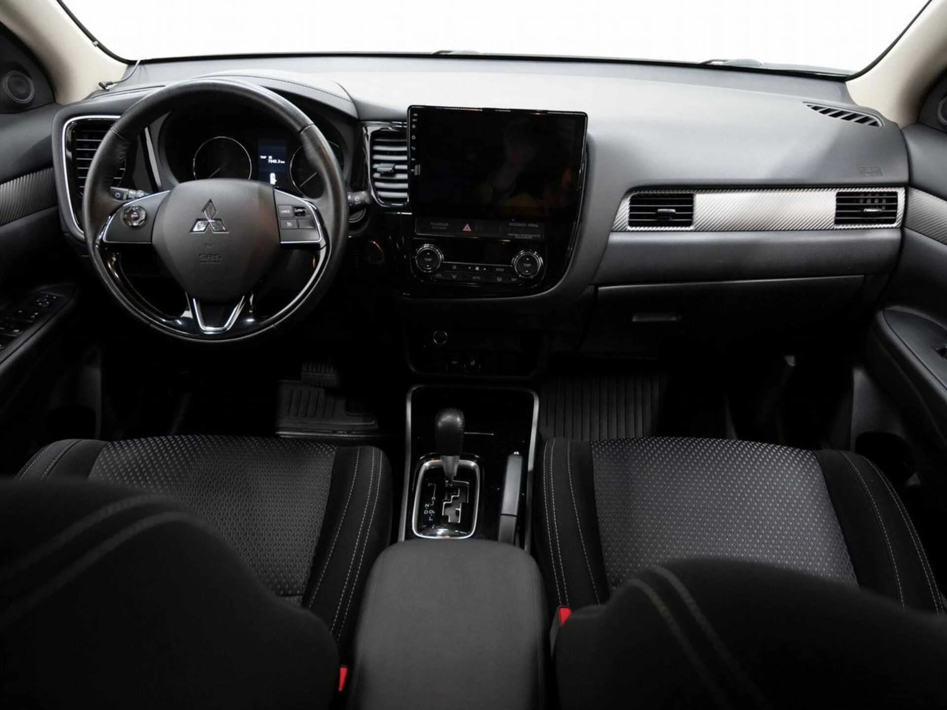 MITSUBISHI OUTLANDER, Белый, 2018, Вариатор, 146 л.с., цена от 1 336 000 руб.