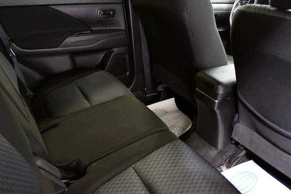 Mitsubishi Outlander, Белый, 2015, Вариатор, 146 л.с., цена от 1 317 000 руб.