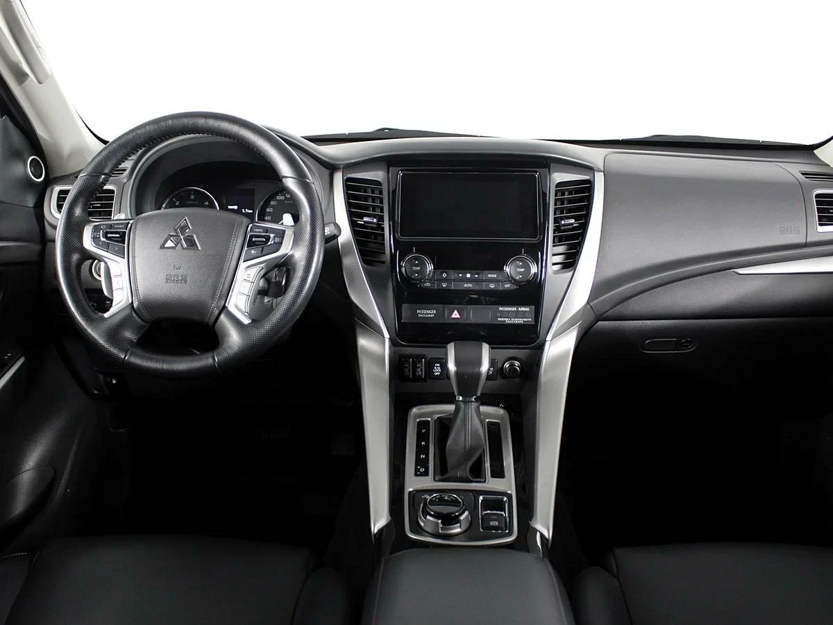 Mitsubishi Pajero Sport, Черный, 2017, Автоматическая, 181 л.с., цена от 2 187 000 руб.