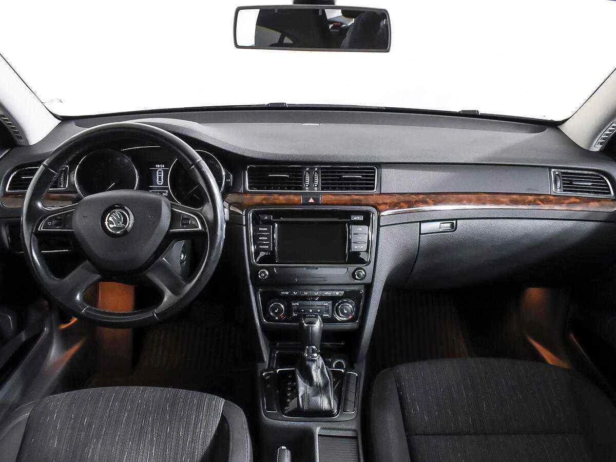 Skoda Superb, Черный, 2013, Робот, 140 л.с., цена от 590 000 руб.