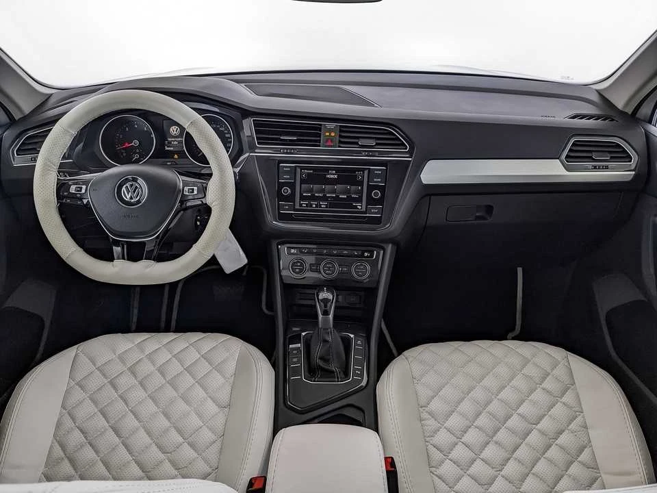 VOLKSWAGEN TIGUAN, Белый, 2018, Робот, 150 л.с., цена от 1 273 600 руб.