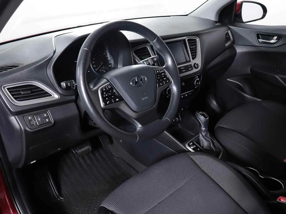 Hyundai Solaris, Красный, 2019, Автоматическая, 123 л.с., цена от 899 000 руб.