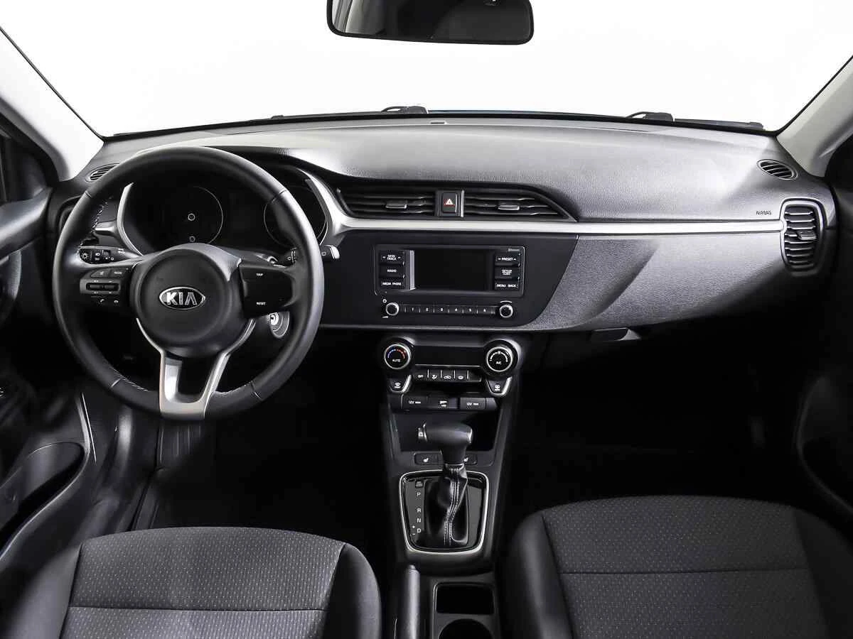 KIA X-Line, Серебряный, 2021, Автоматическая, 123 л.с., цена от 1 170 000 руб.