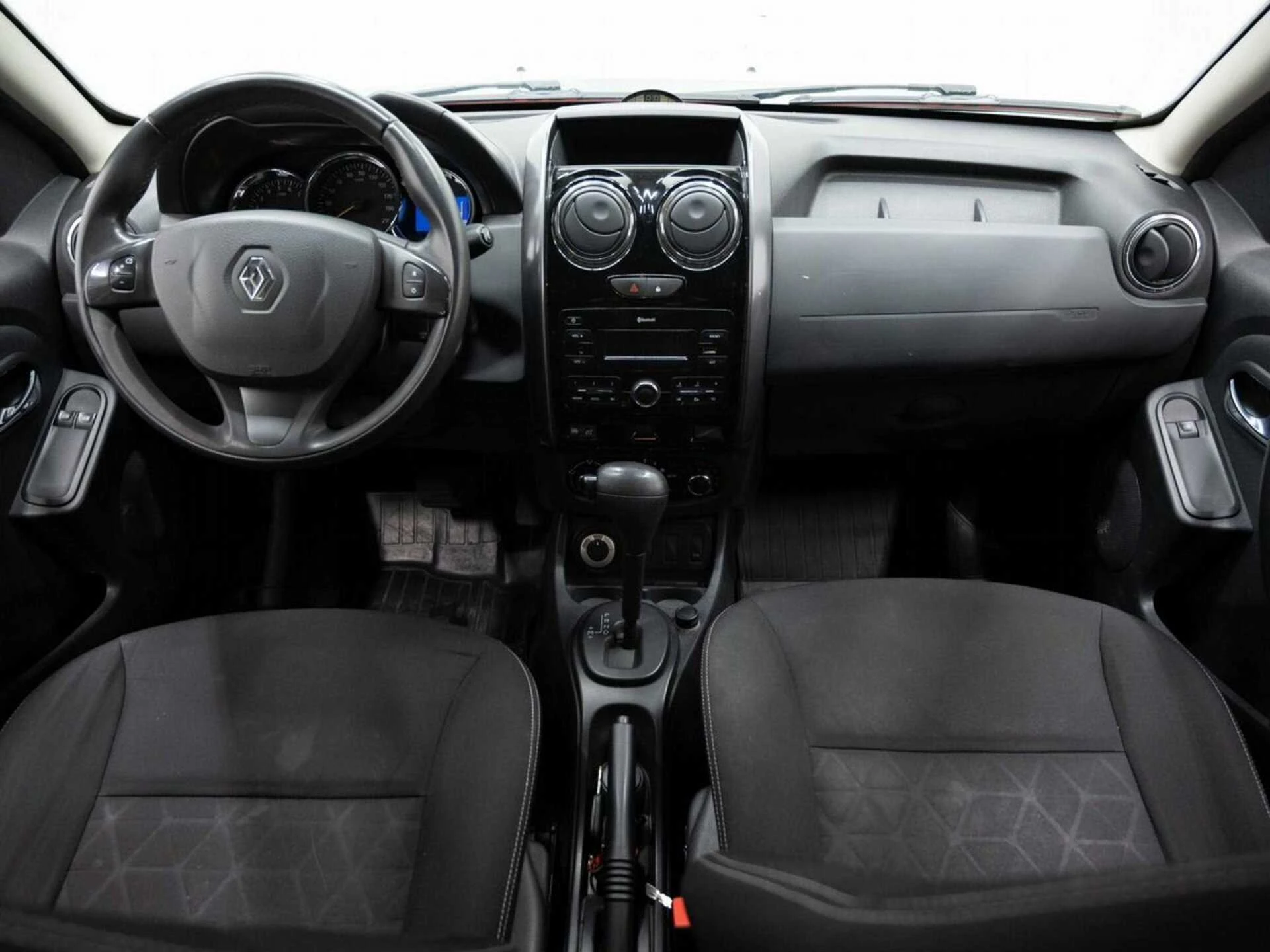 RENAULT DUSTER, Белый, 2017, Автоматическая, 143 л.с., цена от 808 000 руб.