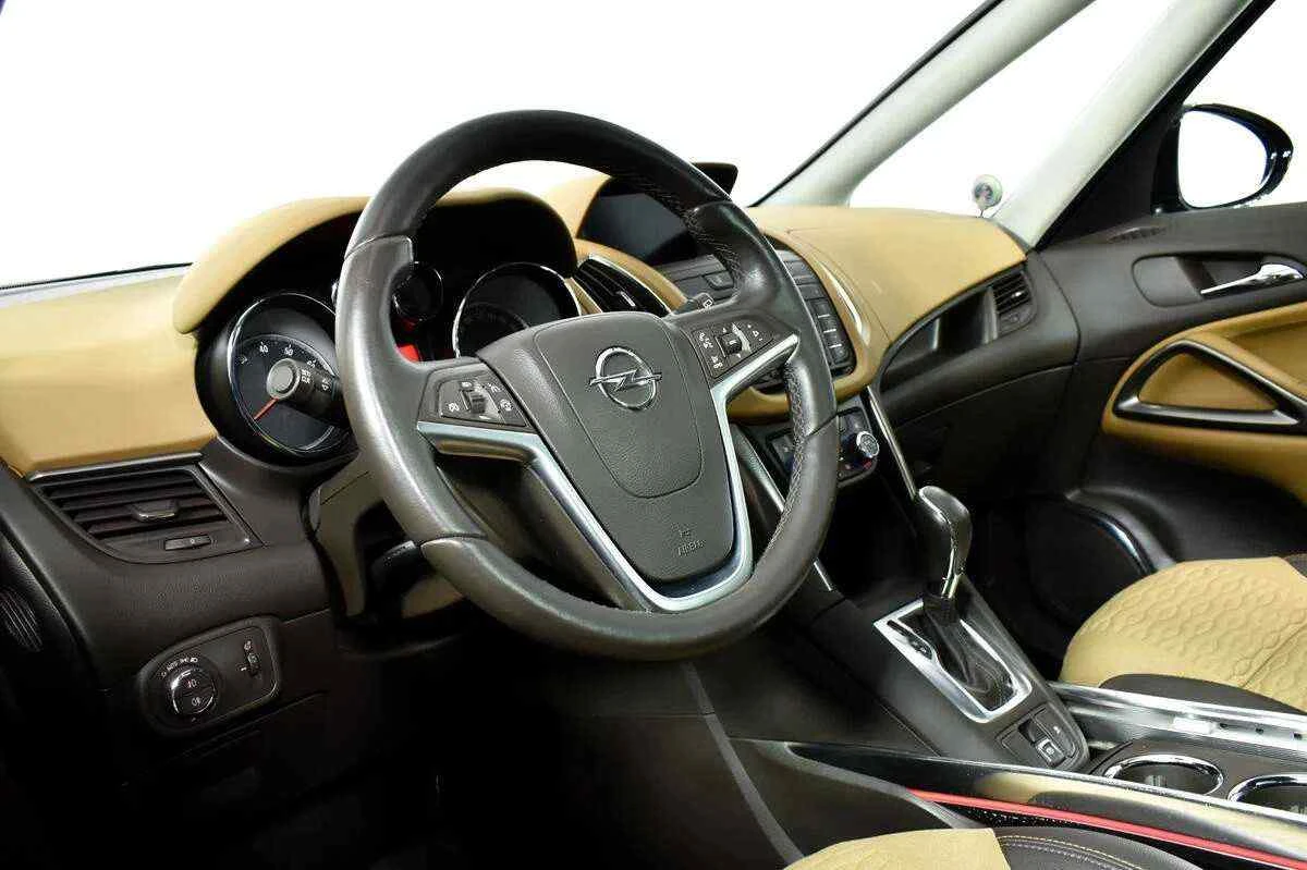Opel Zafira, Коричневый, 2012, Автоматическая, 140 л.с., цена от 705 700 руб.