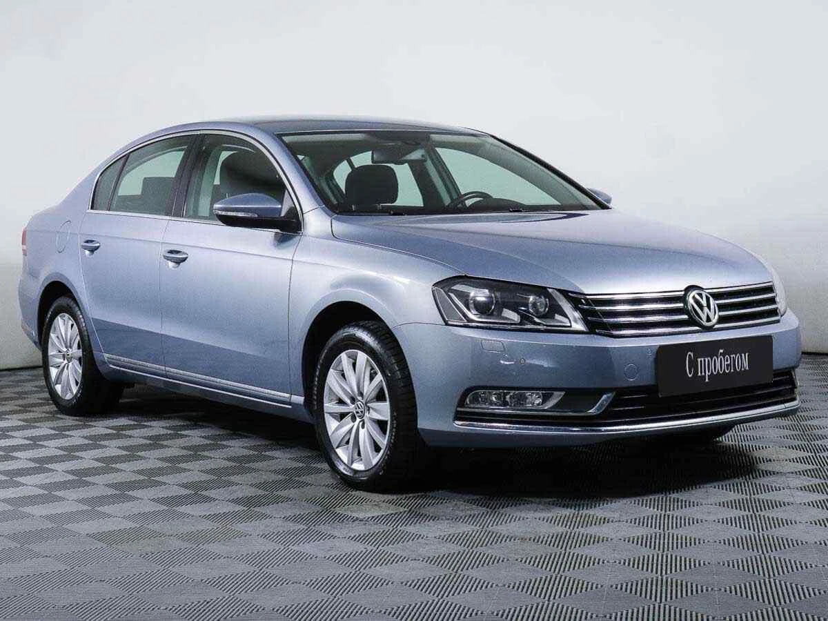 Volkswagen Passat, Голубой, 2012, Робот, 152 л.с., цена от 800 000 руб.