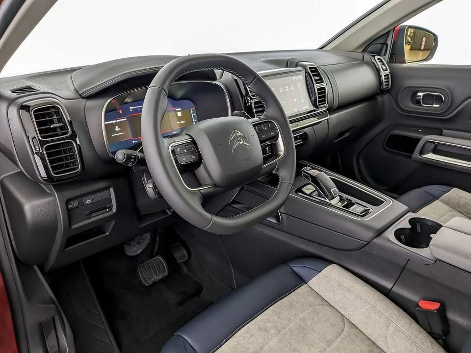 CITROEN C4 AIRCROSS, Красный, 2023, Автоматическая, 175 л.с., цена от 2 592 000 руб.