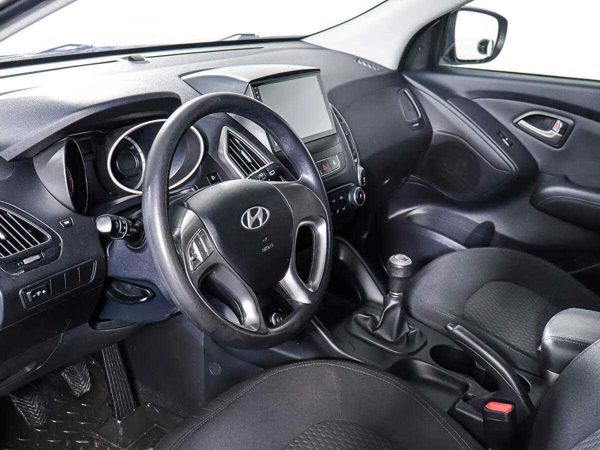 Hyundai ix35, Синий, 2015, Механическая, 150 л.с., цена от 889 000 руб.