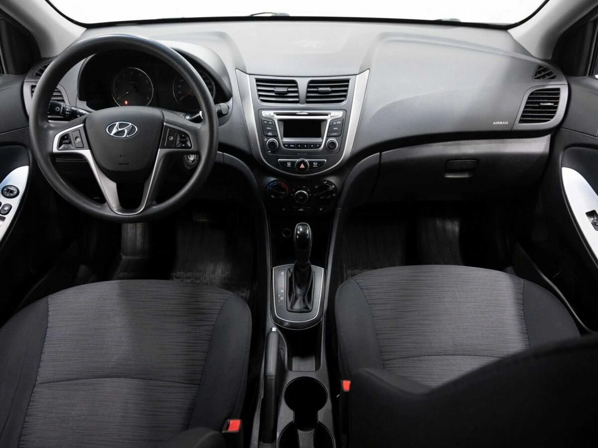 HYUNDAI SOLARIS, Серебряный, 2015, Автоматическая, 123 л.с., цена от 632 000 руб.
