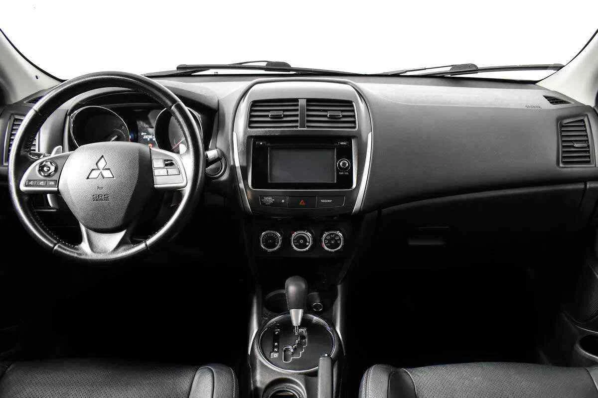 Mitsubishi ASX, Белый, 2013, Вариатор, 140 л.с., цена от 650 000 руб.