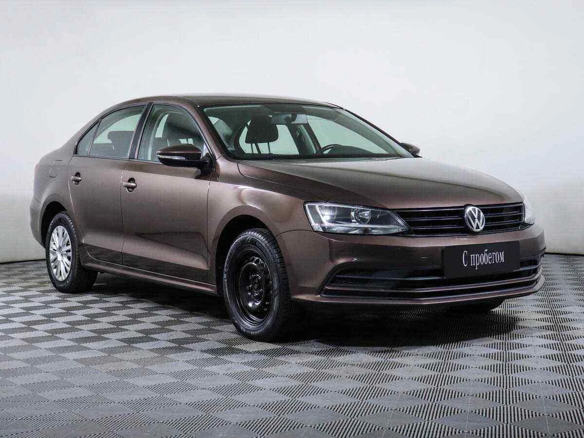 Volkswagen Jetta, Коричневый, 2017, Робот, 125 л.с., цена от 1 015 000 руб.