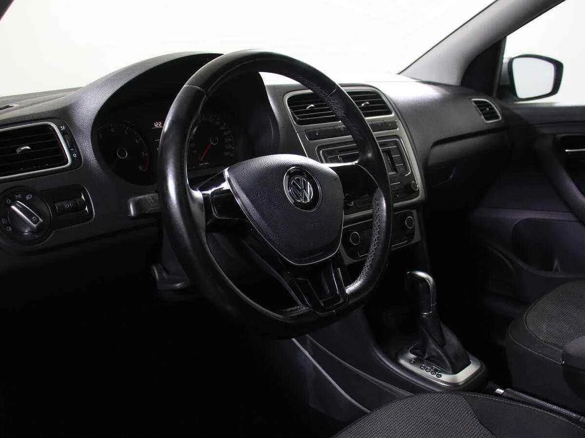 Volkswagen Polo, Серебряный, 2020, Автоматическая, 110 л.с., цена от 689 000 руб.