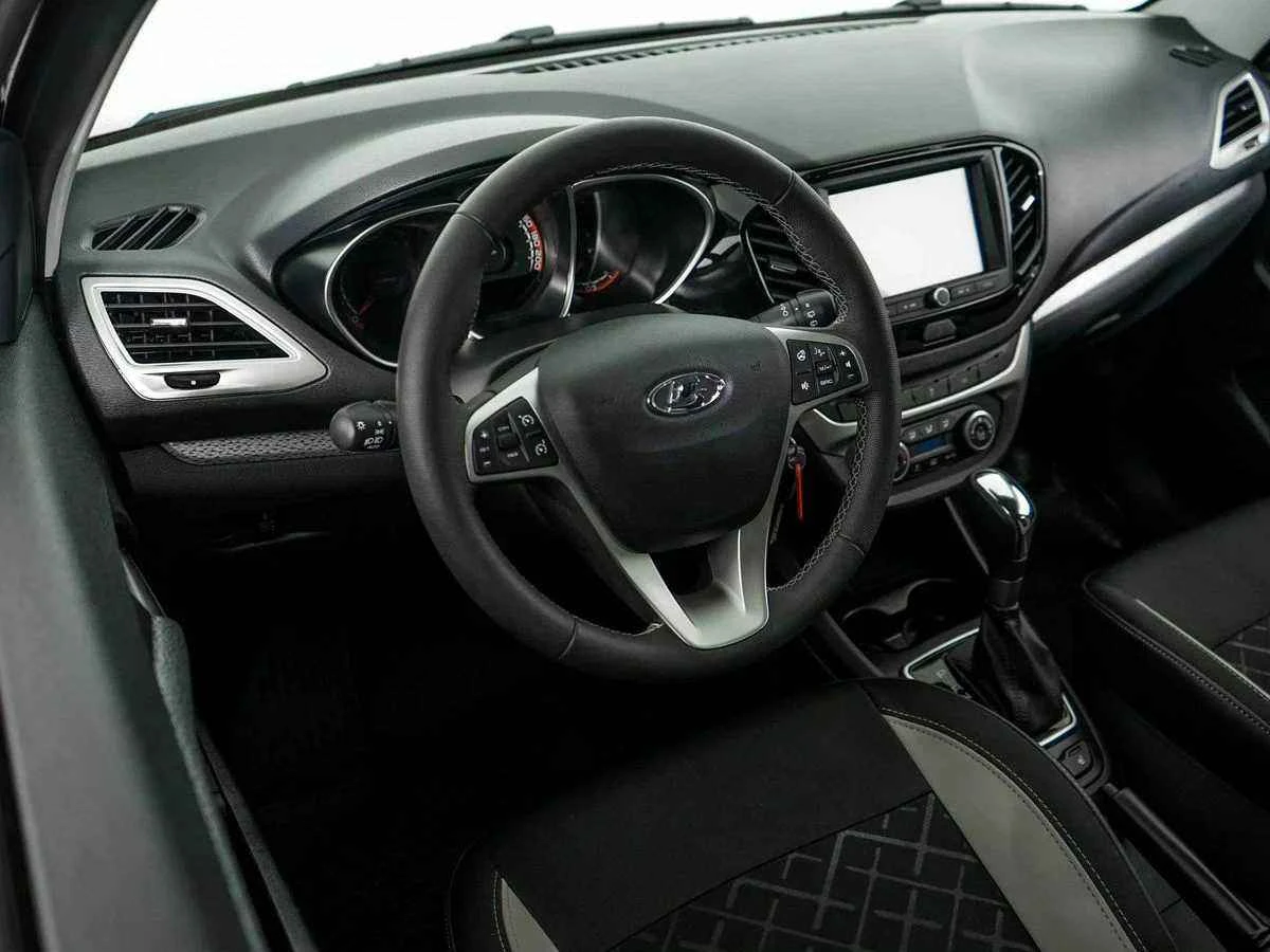 LADA Vesta SW Cross, Оранжевый, 2022, Вариатор, 113 л.с., цена от 1 098 000 руб.