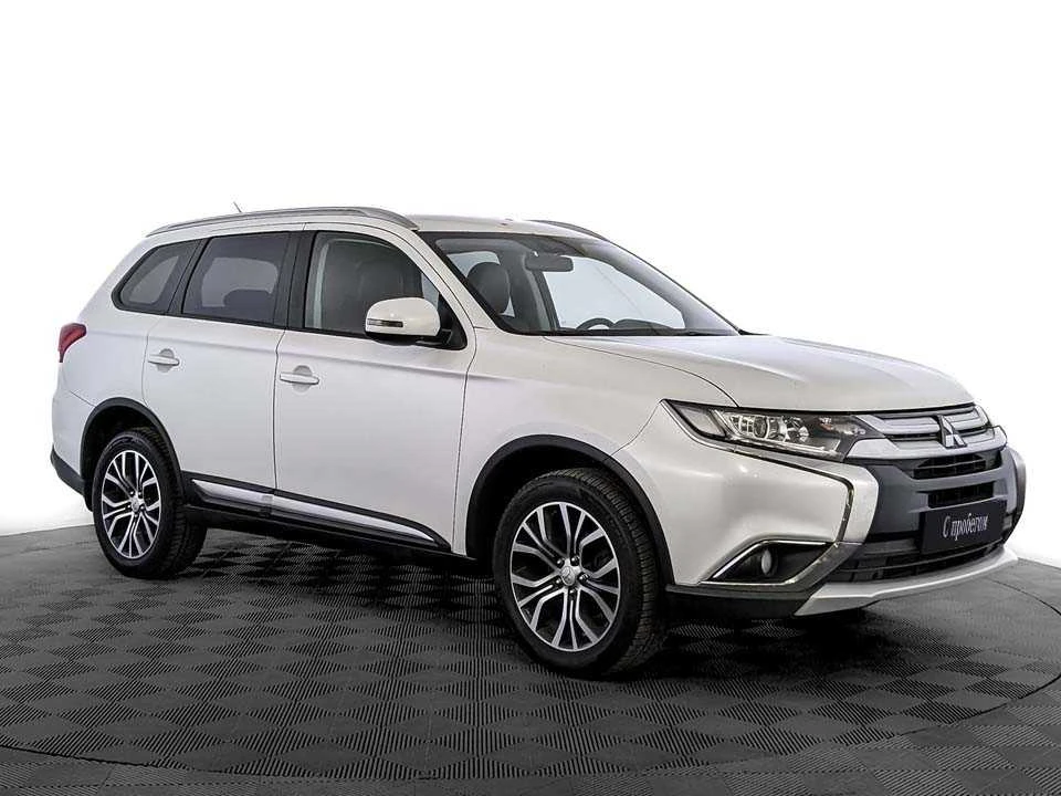 MITSUBISHI OUTLANDER, Белый, 2018, Вариатор, 146 л.с., цена от 1 320 000 руб.