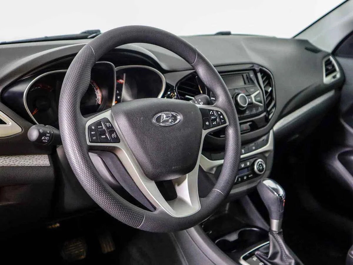 LADA Vesta SW Cross, Оранжевый, 2019, Вариатор, 113 л.с., цена от 907 000 руб.