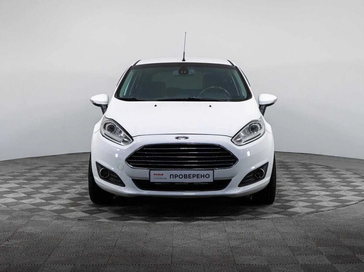 FORD FIESTA, Белый, 2015, Робот, 120 л.с., цена от 528 000 руб.