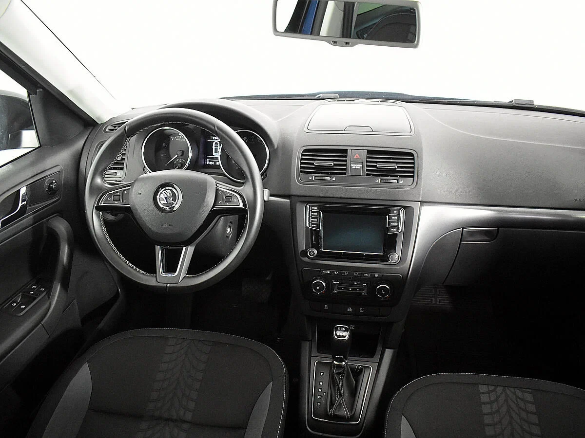 Skoda Yeti, Синий, 2015, Робот, 152 л.с., цена от 943 000 руб.