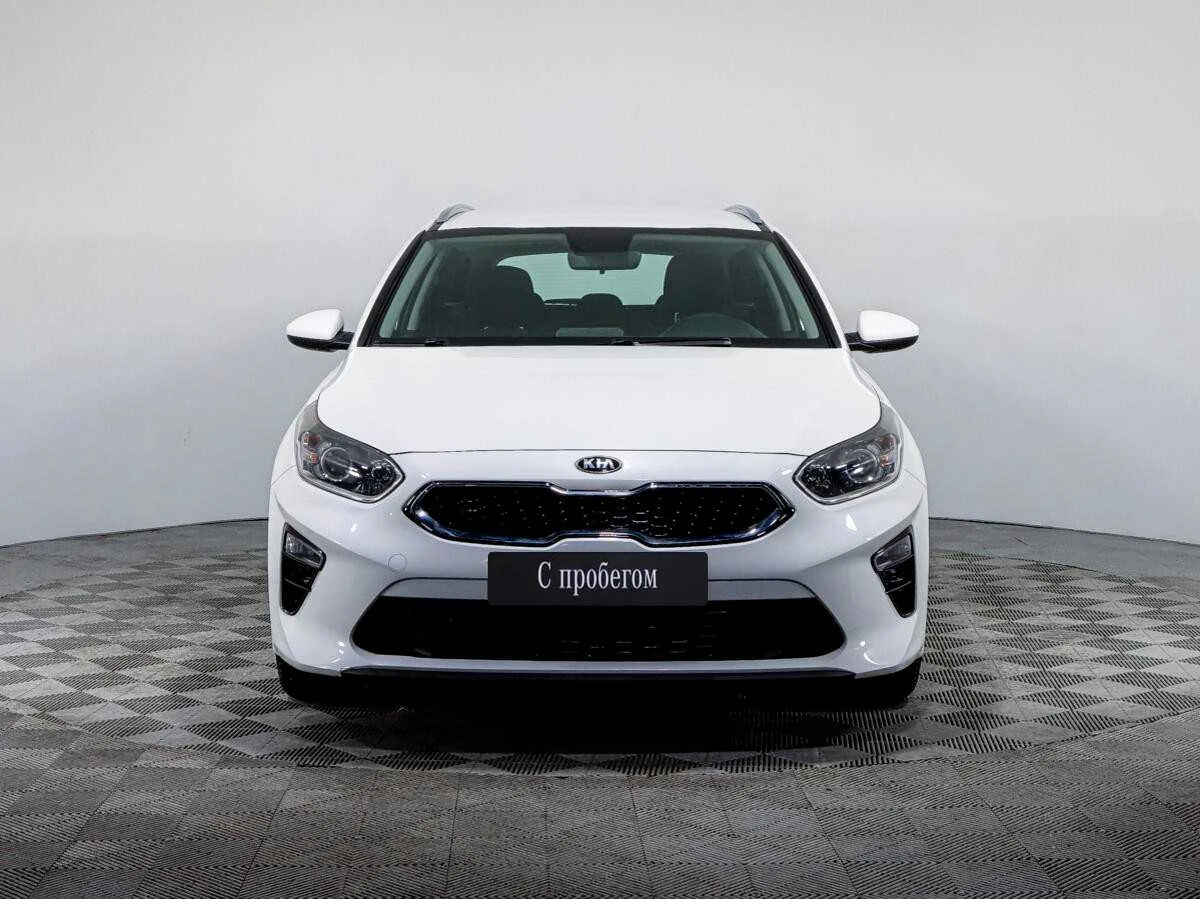KIA CEED, Белый, 2018, Робот, 140 л.с., цена от 1 088 000 руб.