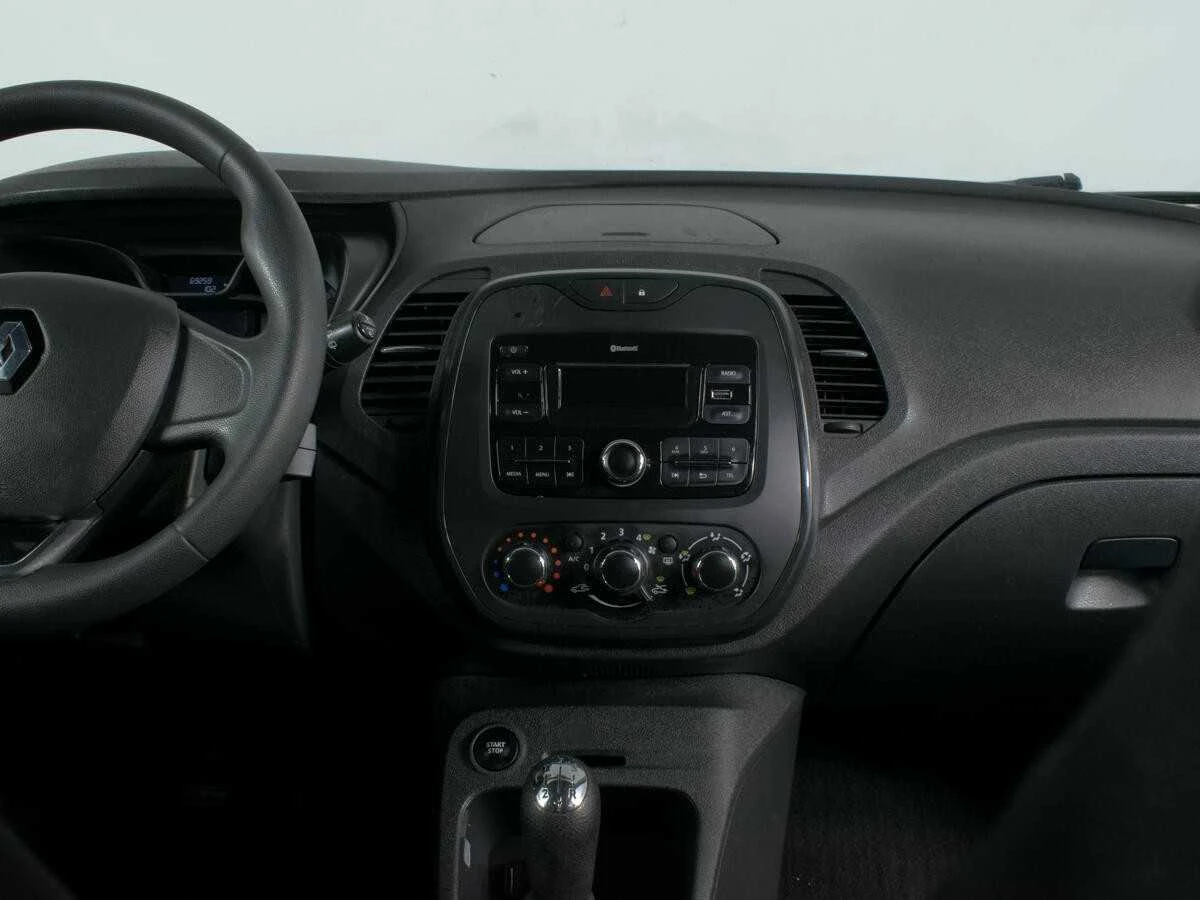 RENAULT KAPTUR, Голубой, 2018, Механическая, 114 л.с., цена от 1 004 800 руб.