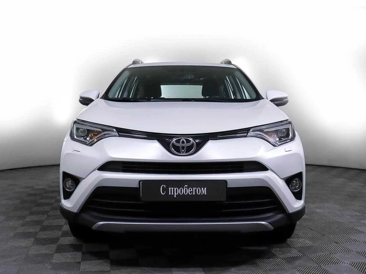 TOYOTA RAV4, Белый, 2018, Вариатор, 146 л.с., цена от 1 360 000 руб.