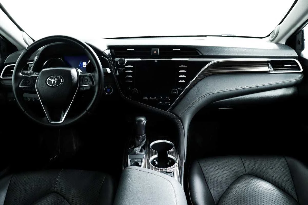 TOYOTA CAMRY, Белый, 2020, Автоматическая, 249 л.с., цена от 2 328 000 руб.