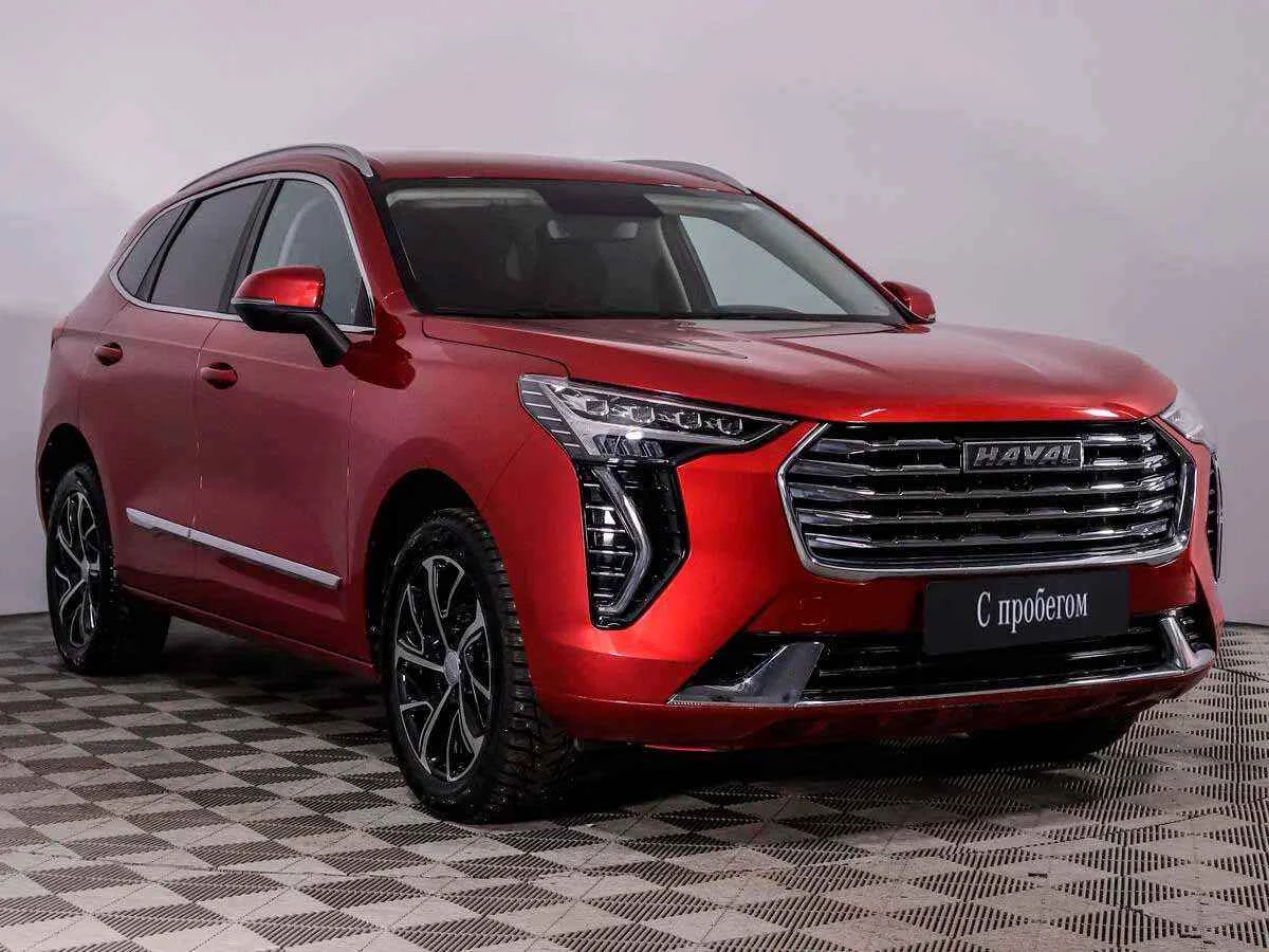 Haval Jolion, Красный, 2023, Робот, 150 л.с., цена от 1 729 444 руб.