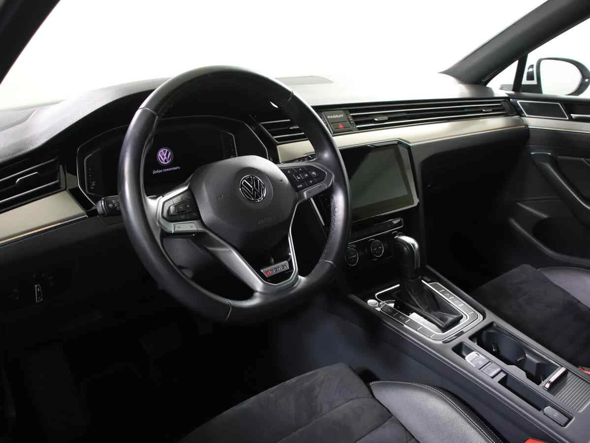 Volkswagen Passat, Белый, 2019, Робот, 190 л.с., цена от 1 580 000 руб.