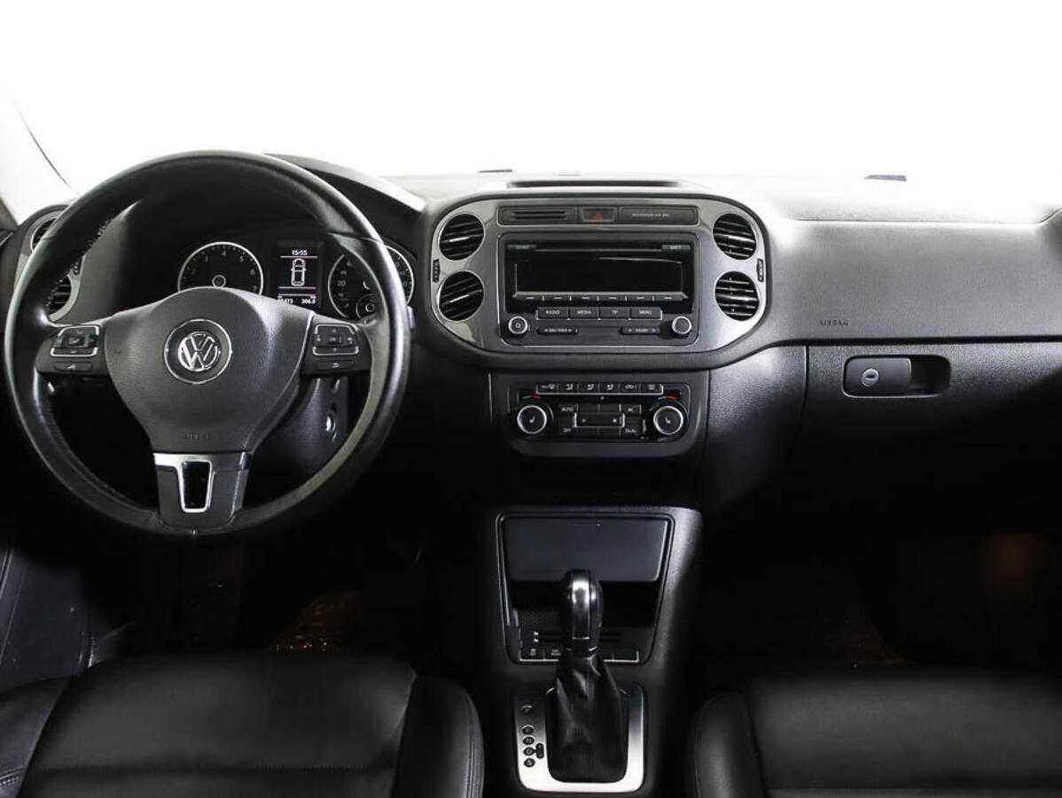Volkswagen Tiguan, Серебряный, 2011, Автоматическая, 170 л.с., цена от 541 000 руб.