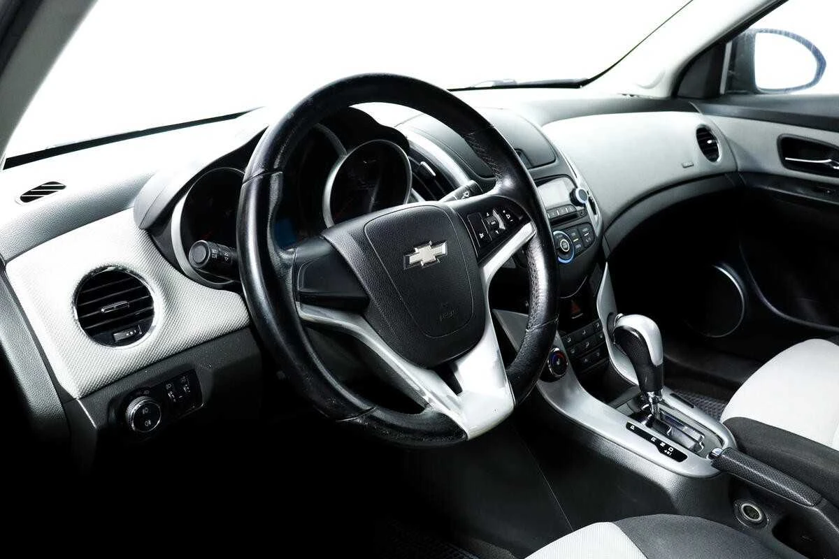 CHEVROLET CRUZE, Черный, 2013, Автоматическая, 141 л.с., цена от 551 200 руб.
