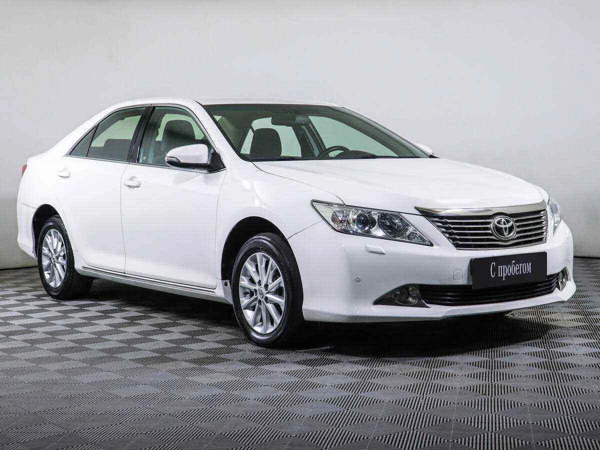Toyota Camry, Белый, 2014, Автоматическая, 181 л.с., цена от 1 115 000 руб.