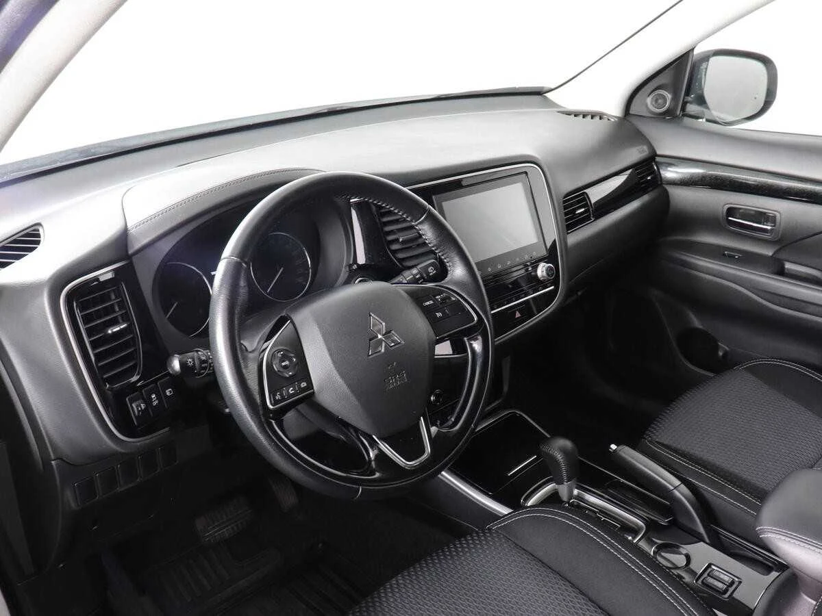 MITSUBISHI OUTLANDER, Белый, 2021, Вариатор, 146 л.с., цена от 1 452 800 руб.