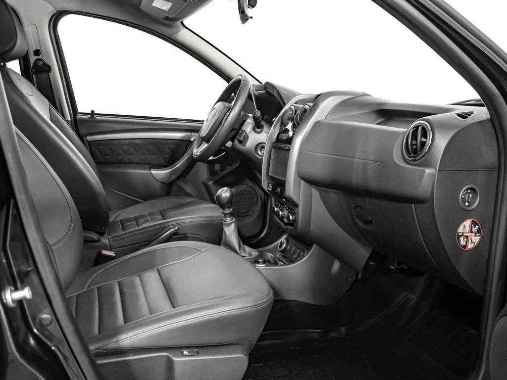 Renault Duster, Черный, 2018, Механическая, 109 л.с., цена от 1 408 000 руб.