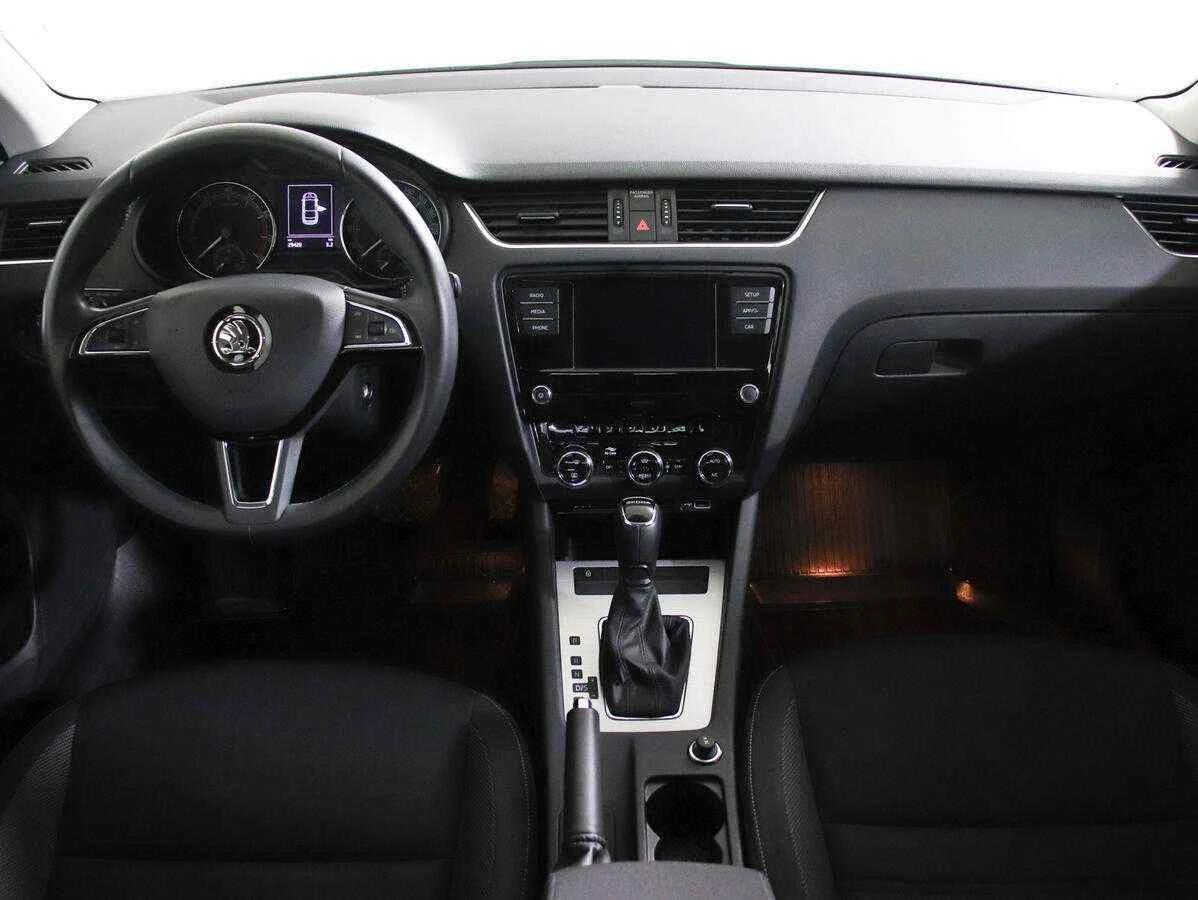 Skoda Octavia, Белый, 2020, Автоматическая, 110 л.с., цена от 1 590 000 руб.