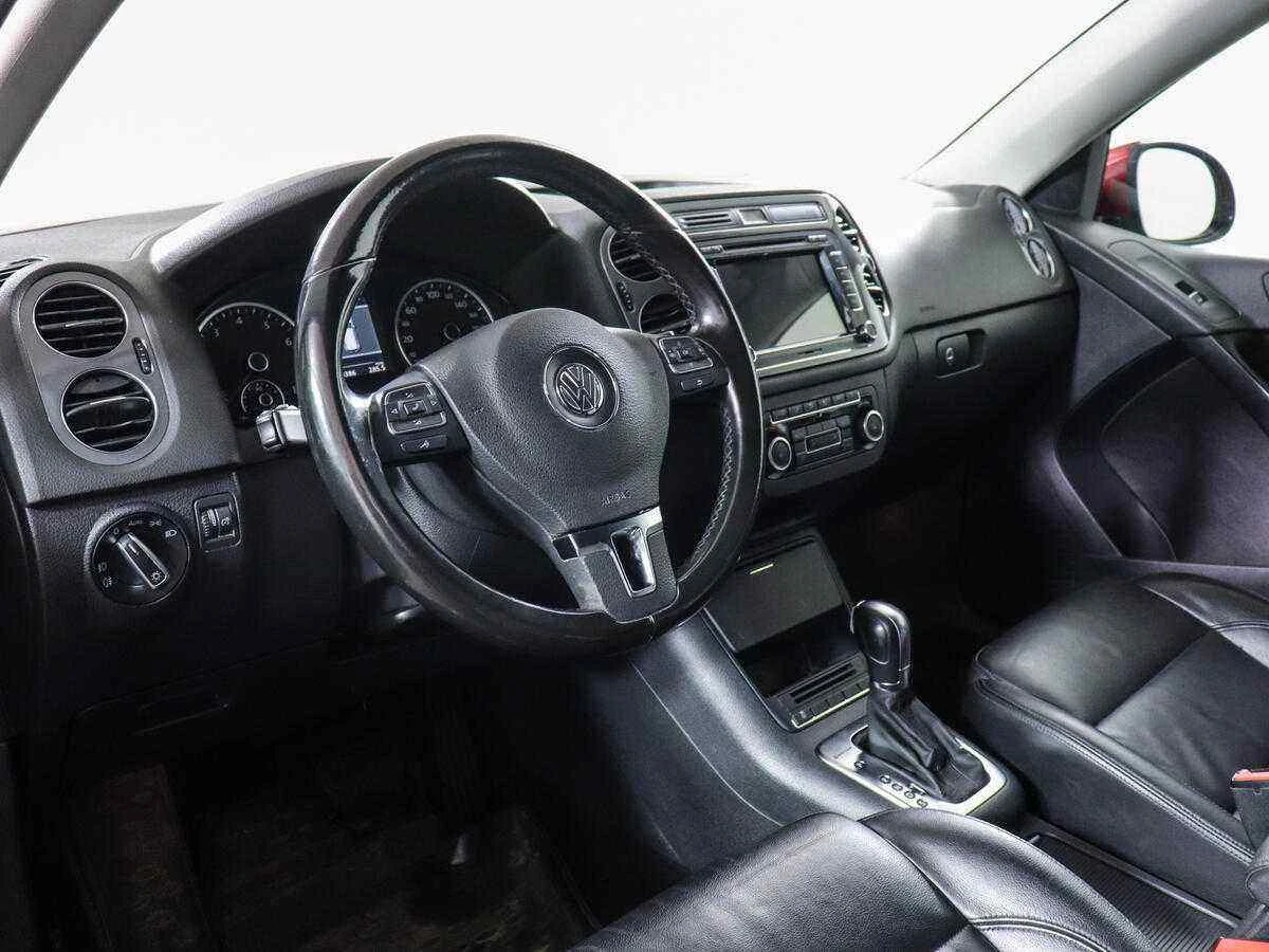 Volkswagen Tiguan, Красный, 2011, Автоматическая, 170 л.с., цена от 519 000 руб.