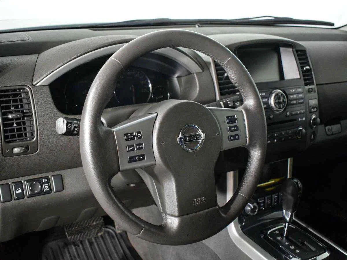 Nissan Pathfinder, Серый, 2011, Автоматическая, 231 л.с., цена от 927 000 руб.
