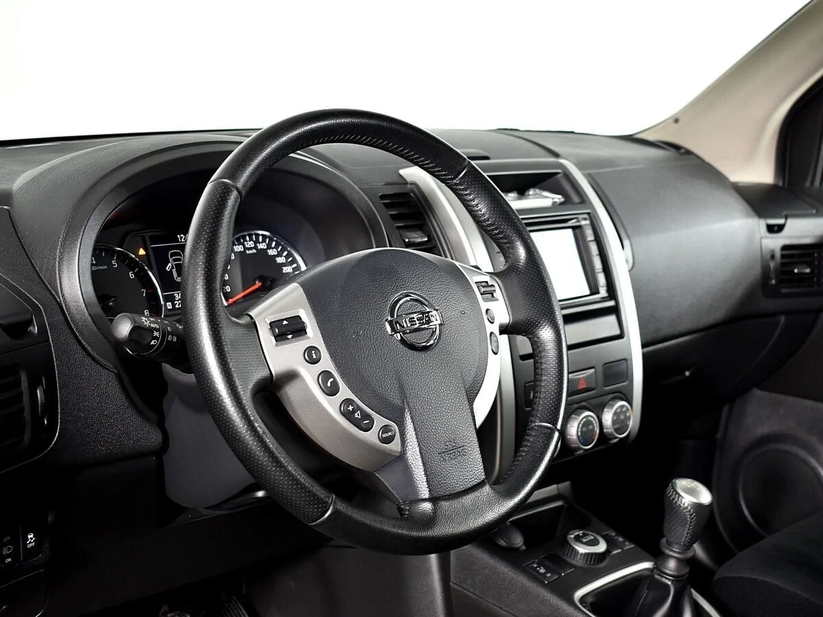 Nissan X-Trail, Черный, 2013, Механическая, 141 л.с., цена от 1 045 000 руб.
