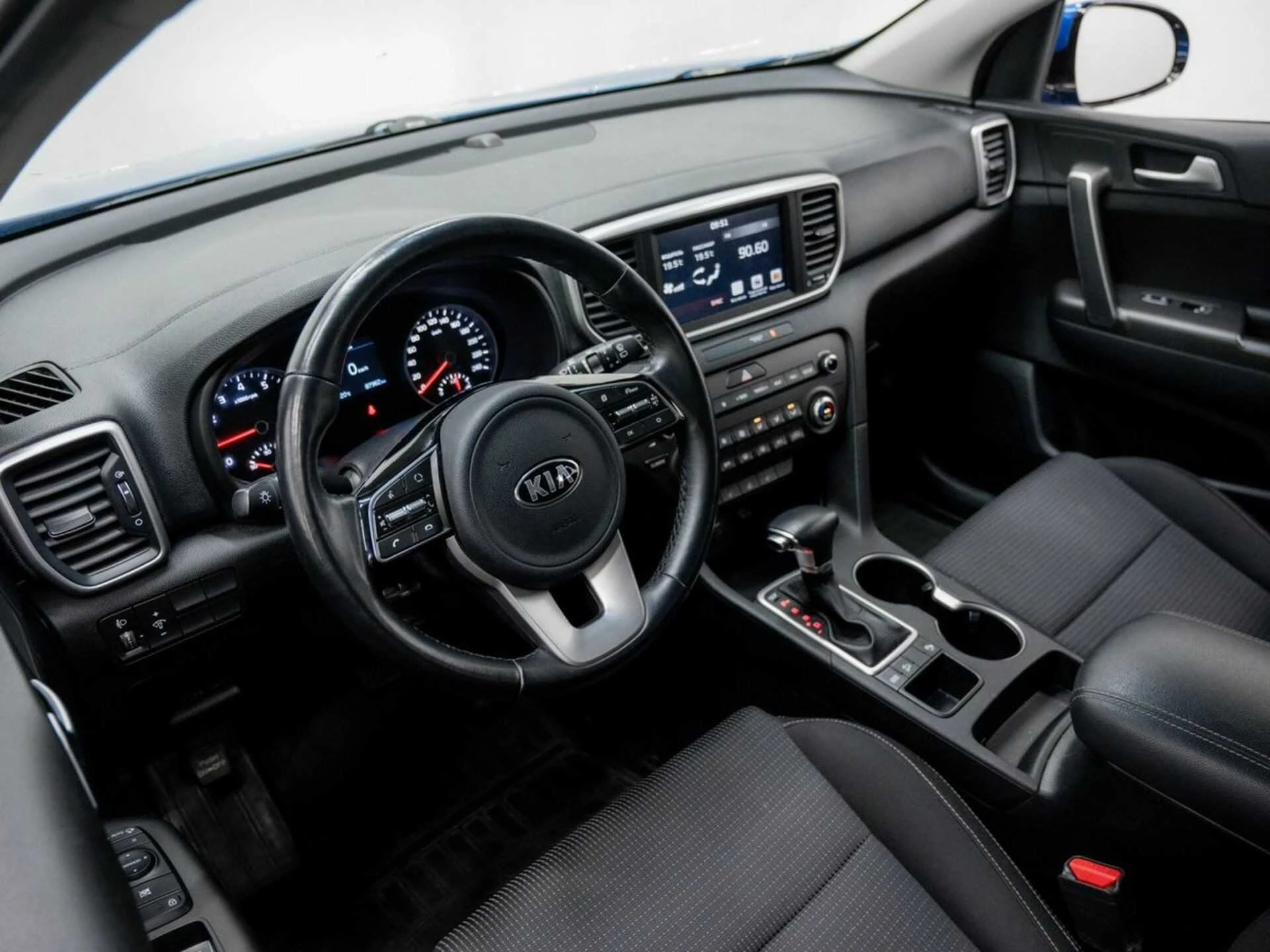 KIA SPORTAGE, Синий, 2020, Автоматическая, 150 л.с., цена от 1 504 000 руб.