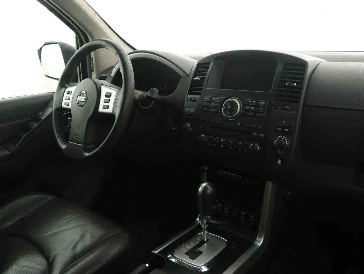 Nissan Pathfinder, Фиолетовый, 2011, Автоматическая, 190 л.с., цена от 889 000 руб.