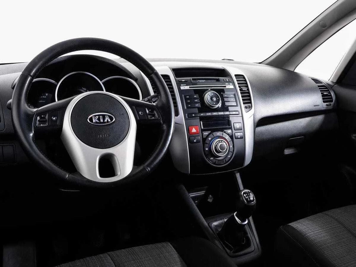 KIA VENGA, Серебряный, 2011, Механическая, 125 л.с., цена от 480 000 руб.