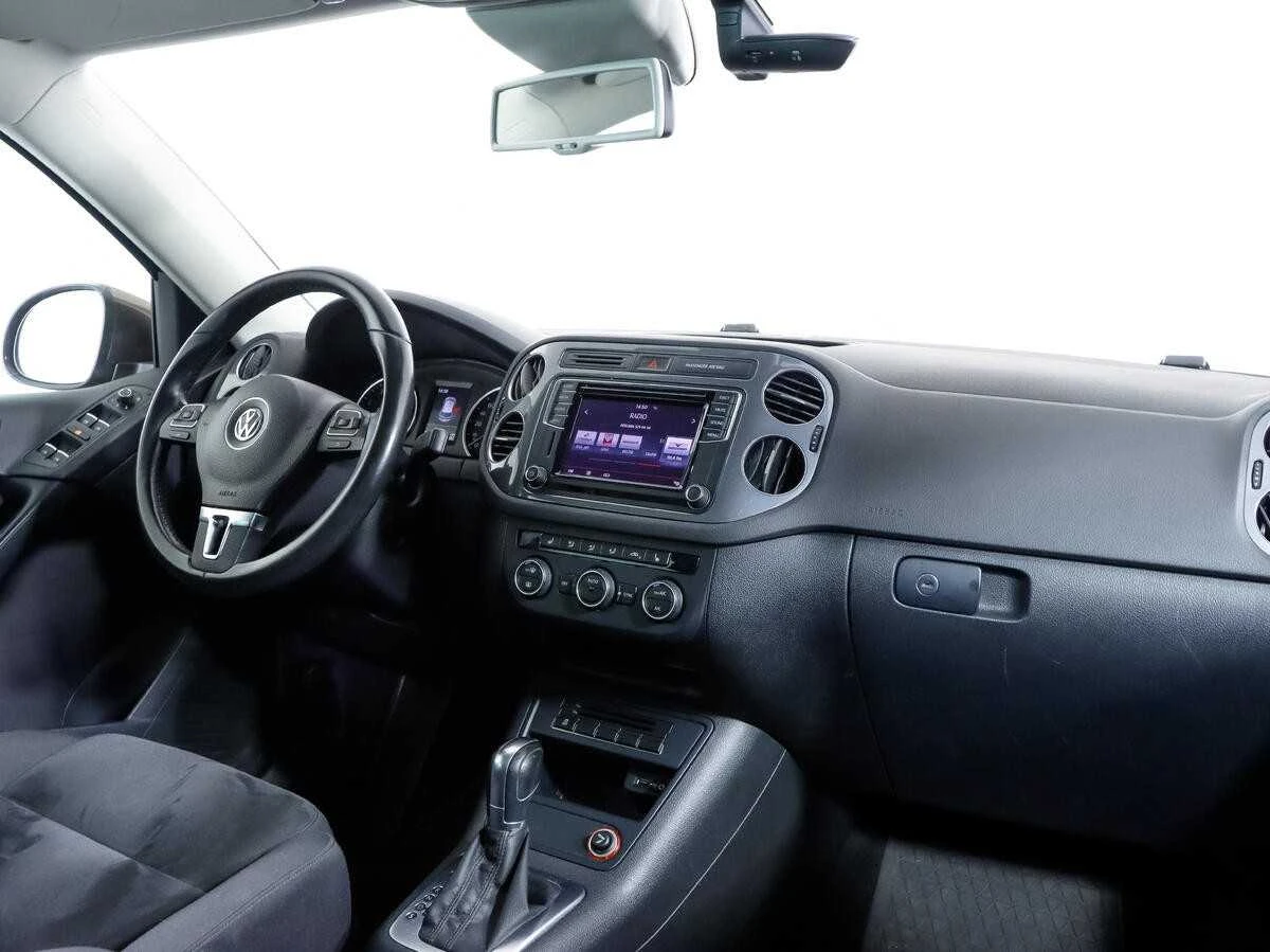 VOLKSWAGEN TIGUAN, Коричневый, 2015, Автоматическая, 170 л.с., цена от 1 183 200 руб.