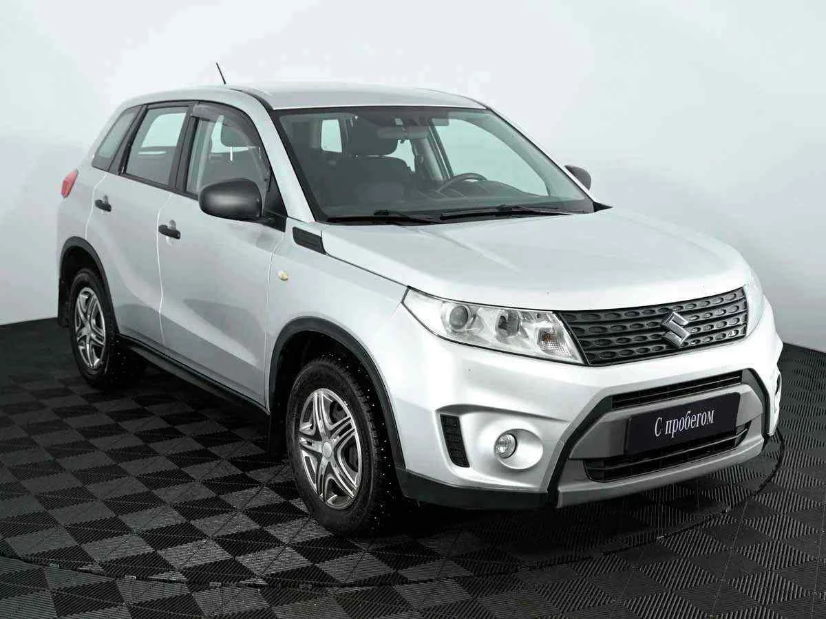 Suzuki Vitara, Серебряный, 2016, Механическая, 117 л.с., цена от 1 065 000 руб.