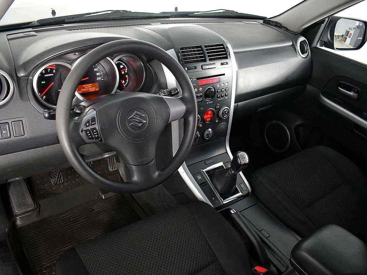 Suzuki Grand Vitara, Серый, 2011, Механическая, 140 л.с., цена от 495 000 руб.