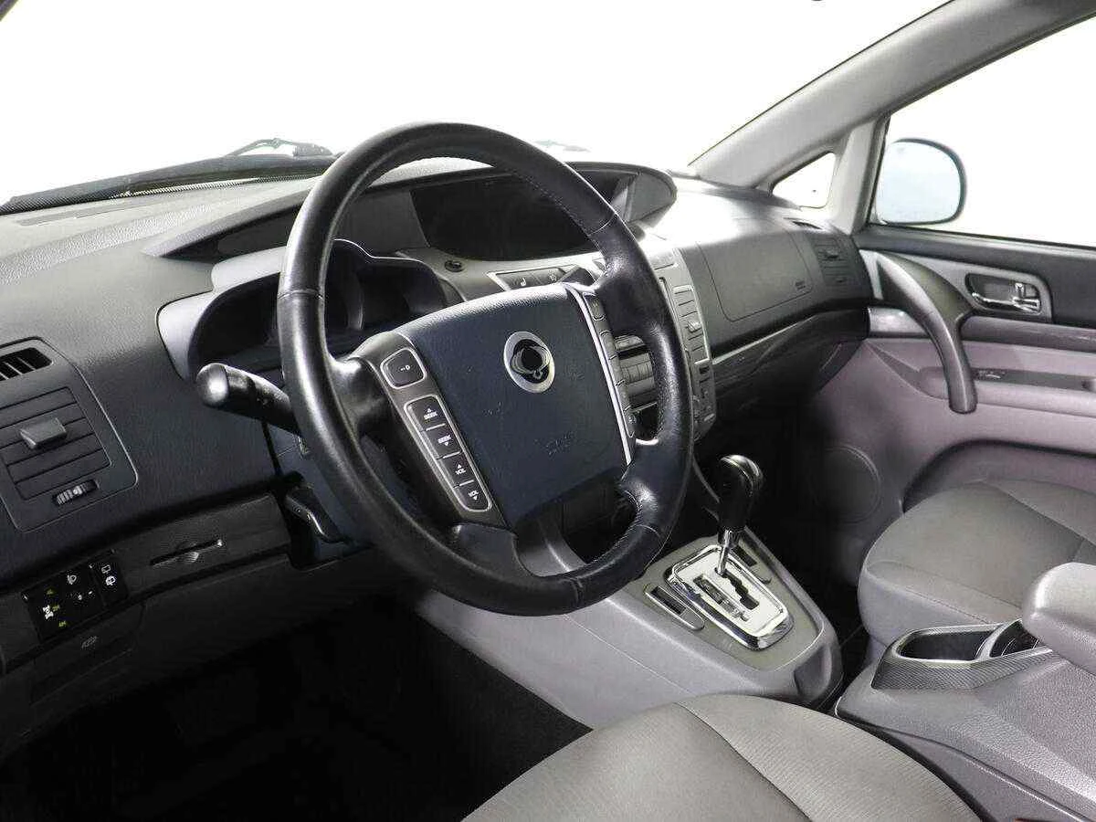 SsangYong Stavic, Серебряный, 2014, Автоматическая, 149 л.с., цена от 960 000 руб.
