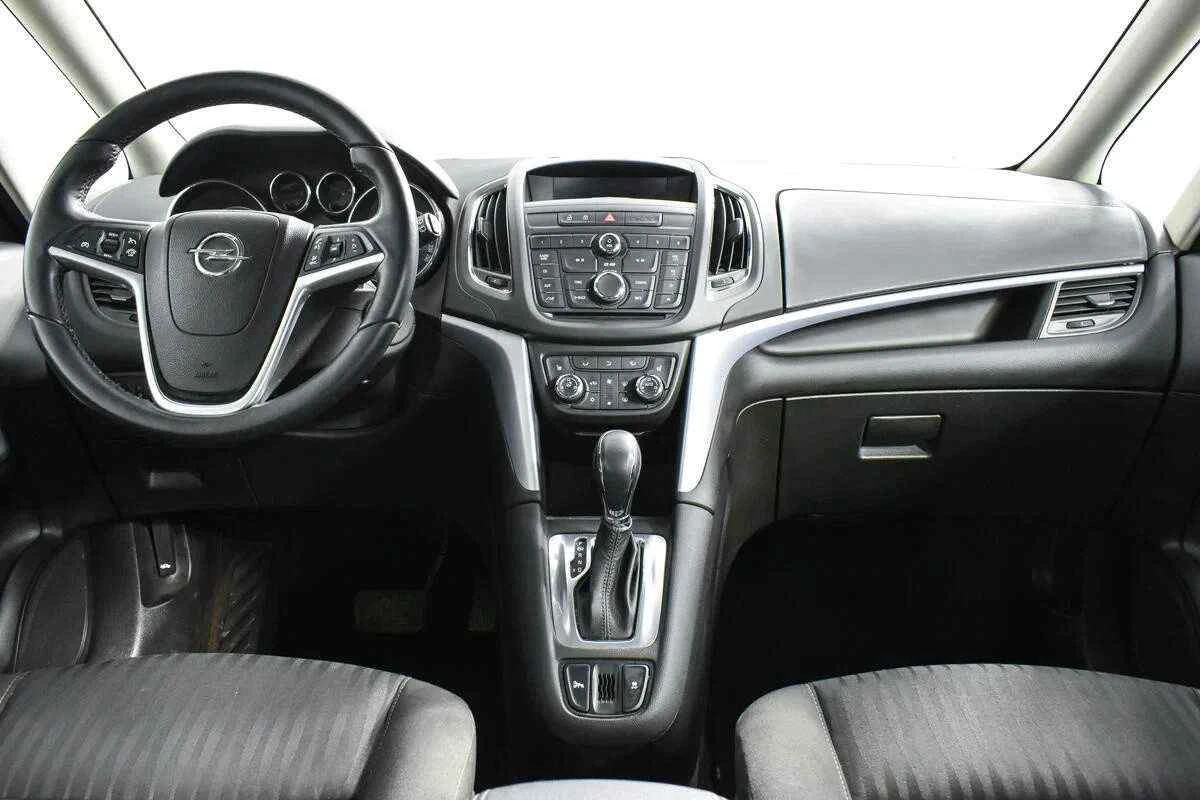 Opel Zafira, Серебряный, 2013, Автоматическая, 140 л.с., цена от 760 400 руб.