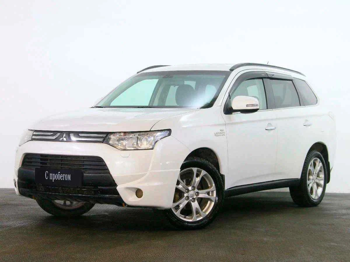 Mitsubishi Outlander, Белый, 2014, Автоматическая, 230 л.с., цена от 1 455 000 руб.
