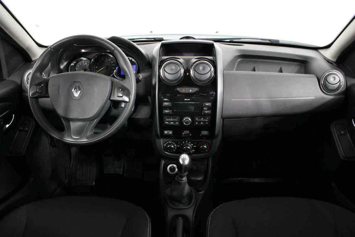 Renault Duster, Белый, 2016, Механическая, 114 л.с., цена от 966 000 руб.
