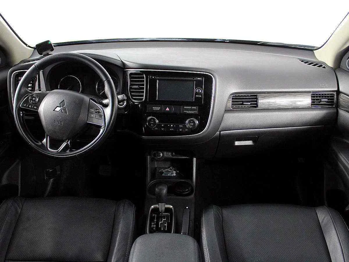 Mitsubishi Outlander, Черный, 2016, Вариатор, 146 л.с., цена от 1 377 000 руб.